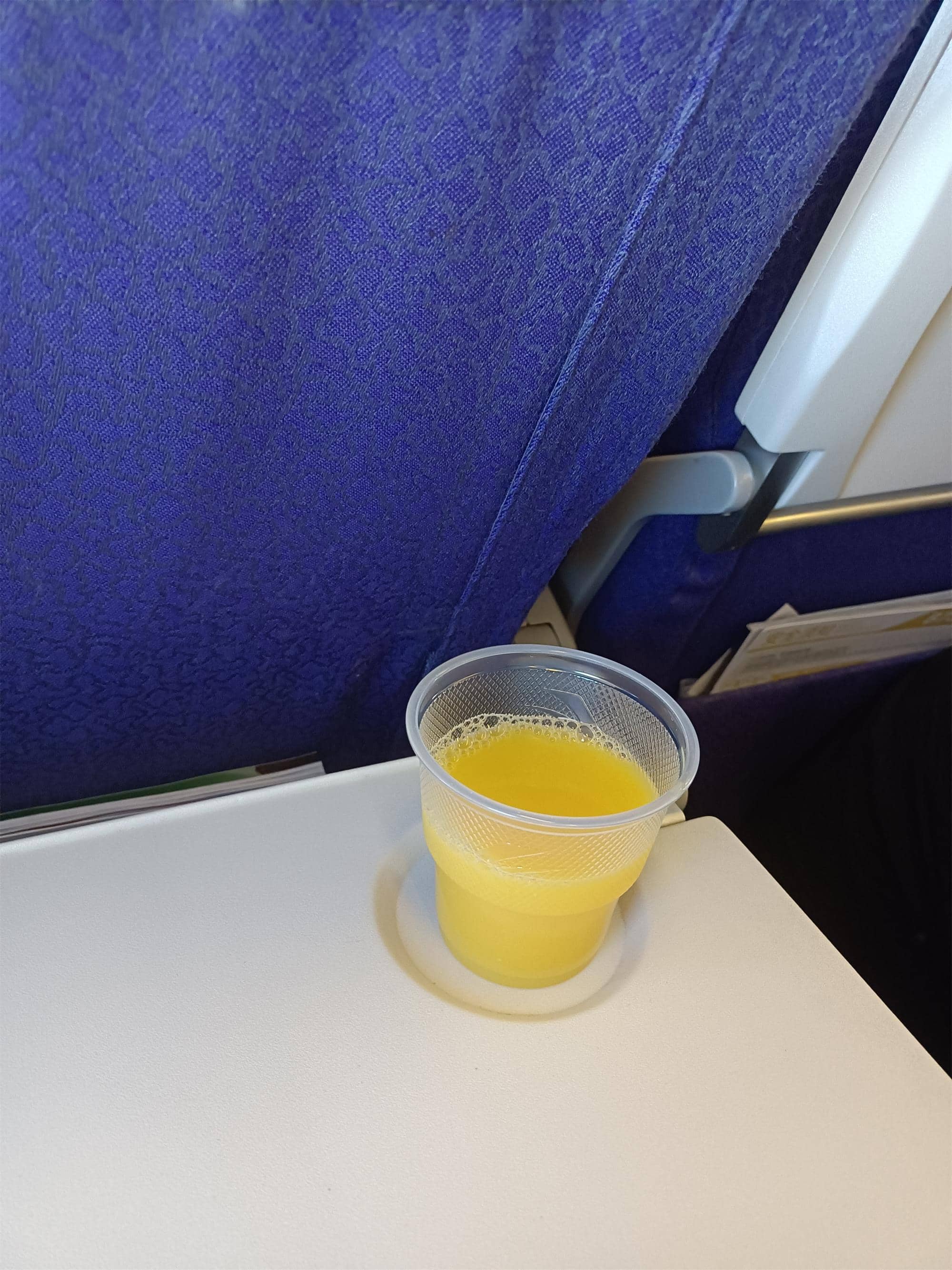 机上橙汁
